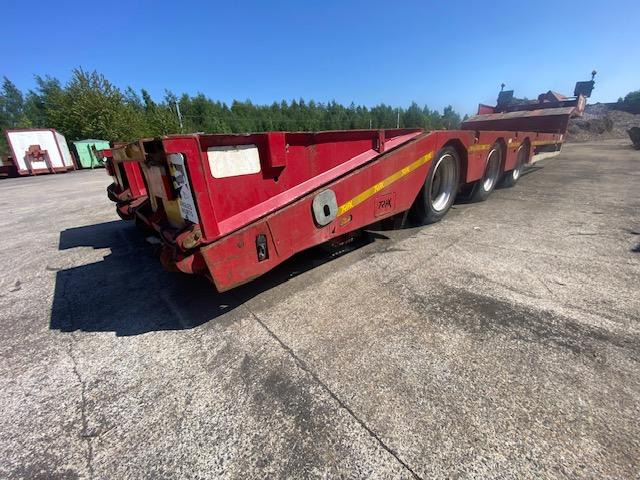 Trax 3 ESSIEUX - Puspiekabe zema profila platforma: foto 3 Trax 3 ESSIEUX - Puspiekabe zema profila platforma: foto 3