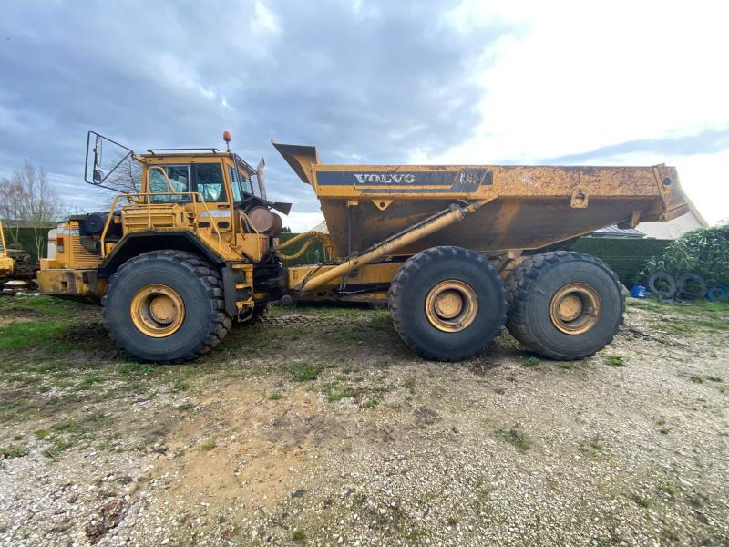 Volvo A 40 - Artikulētias pašizgāzējs: foto 1 Volvo A 40 - Artikulētias pašizgāzējs: foto 1