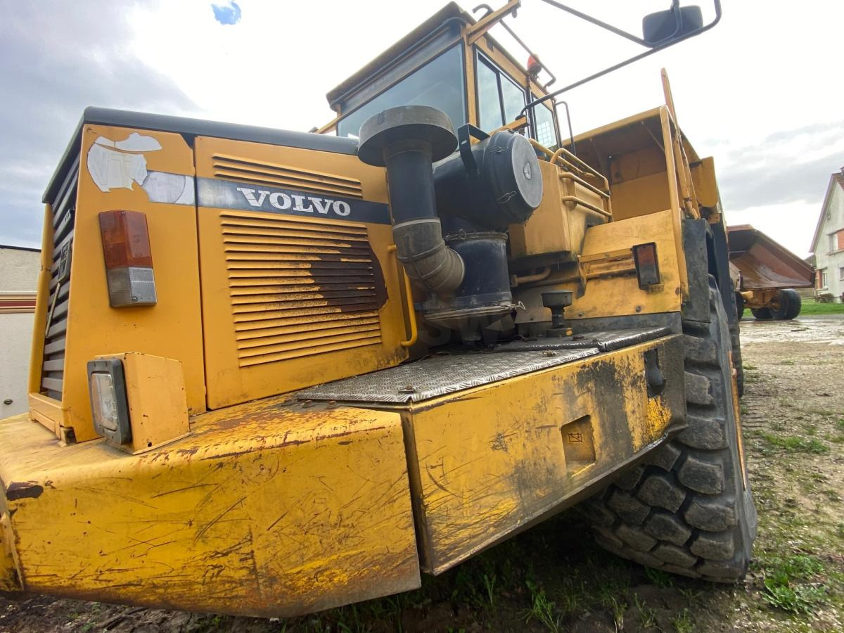 Volvo A 40 - Artikulētias pašizgāzējs: foto 5 Volvo A 40 - Artikulētias pašizgāzējs: foto 5