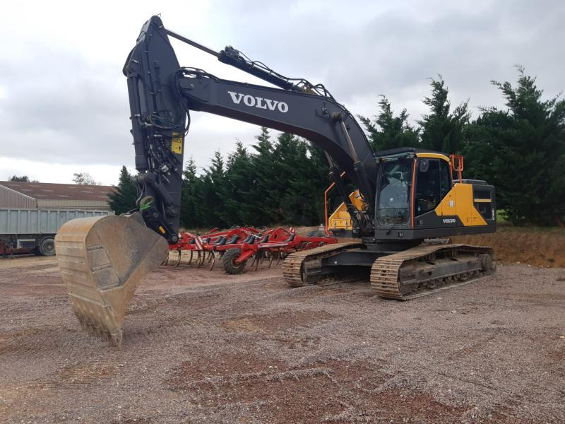 Volvo EC 300EL - Kāpurķēžu ekskavators: foto 1 Volvo EC 300EL - Kāpurķēžu ekskavators: foto 1