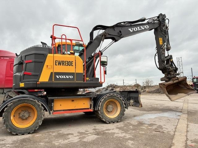 Volvo EW 130E - Riteņu ekskavators: foto 2 Volvo EW 130E - Riteņu ekskavators: foto 2