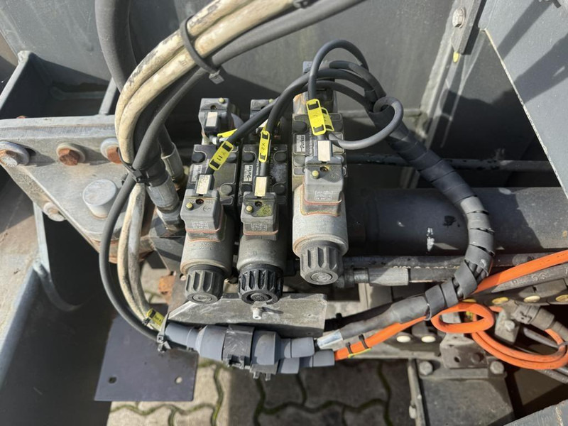 Elme 817-8729 - Iekraušanas tehnika: foto 3 Elme 817-8729 - Iekraušanas tehnika: foto 3