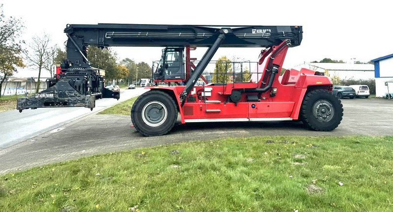 Kalmar DRG450-70S5XS - Sānu konteineru krāvējs: foto 4 Kalmar DRG450-70S5XS - Sānu konteineru krāvējs: foto 4