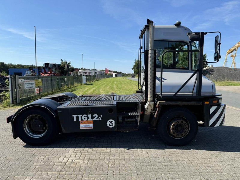 Kalmar TT612D - Termināļa traktors: foto 2 Kalmar TT612D - Termināļa traktors: foto 2