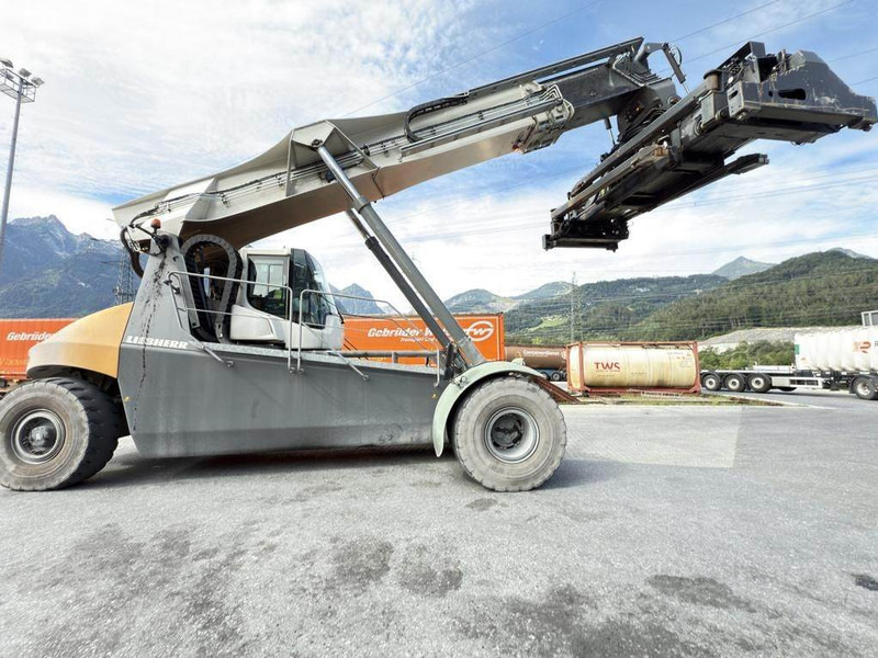 Liebherr LRS545 Intermodal - Sānu konteineru krāvējs: foto 4 Liebherr LRS545 Intermodal - Sānu konteineru krāvējs: foto 4