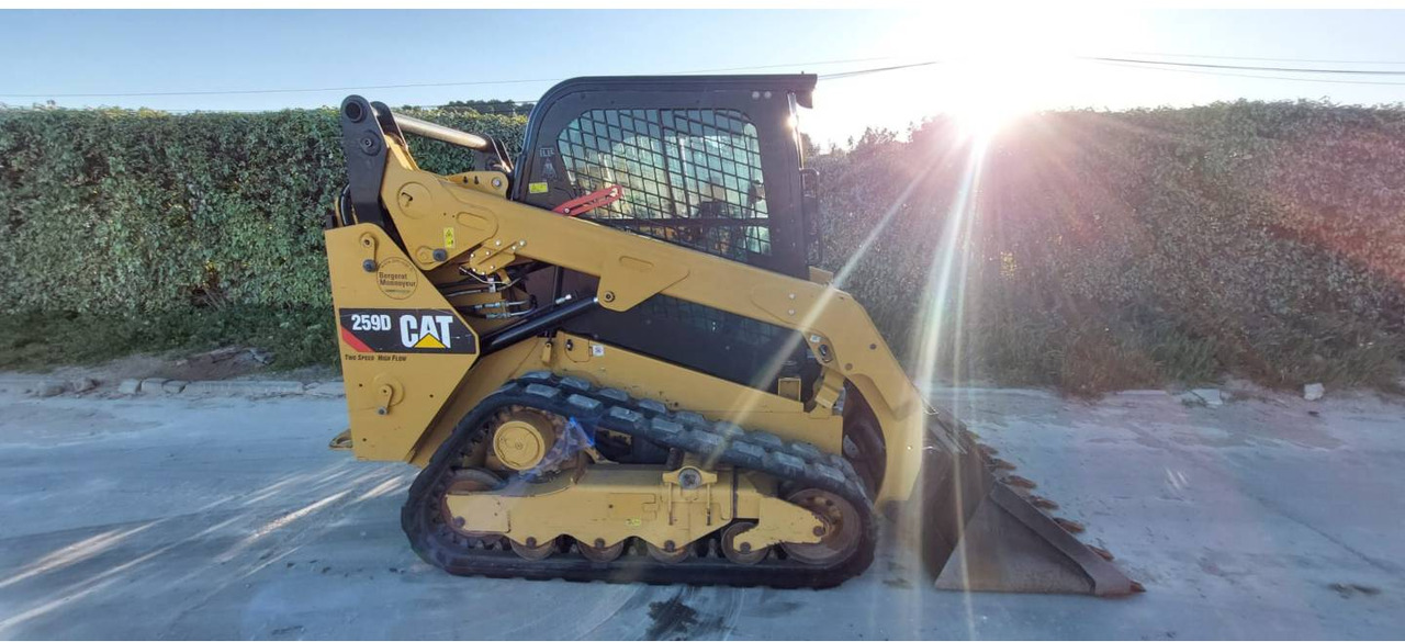 CAT 259D - Kāpurķēžu iekrāvējs: foto 1 CAT 259D - Kāpurķēžu iekrāvējs: foto 1