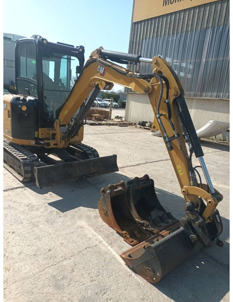 CAT 302.7 - Kāpurķēžu ekskavators: foto 1 CAT 302.7 - Kāpurķēžu ekskavators: foto 1