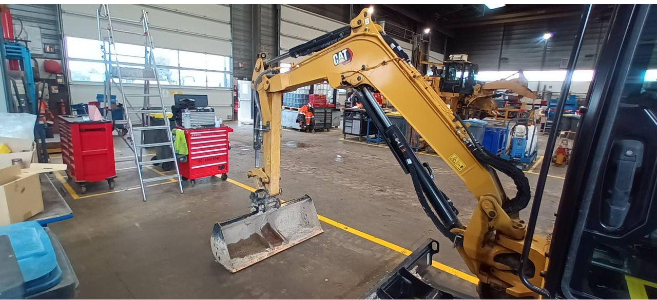 CAT 302.7 - Kāpurķēžu ekskavators: foto 2 CAT 302.7 - Kāpurķēžu ekskavators: foto 2