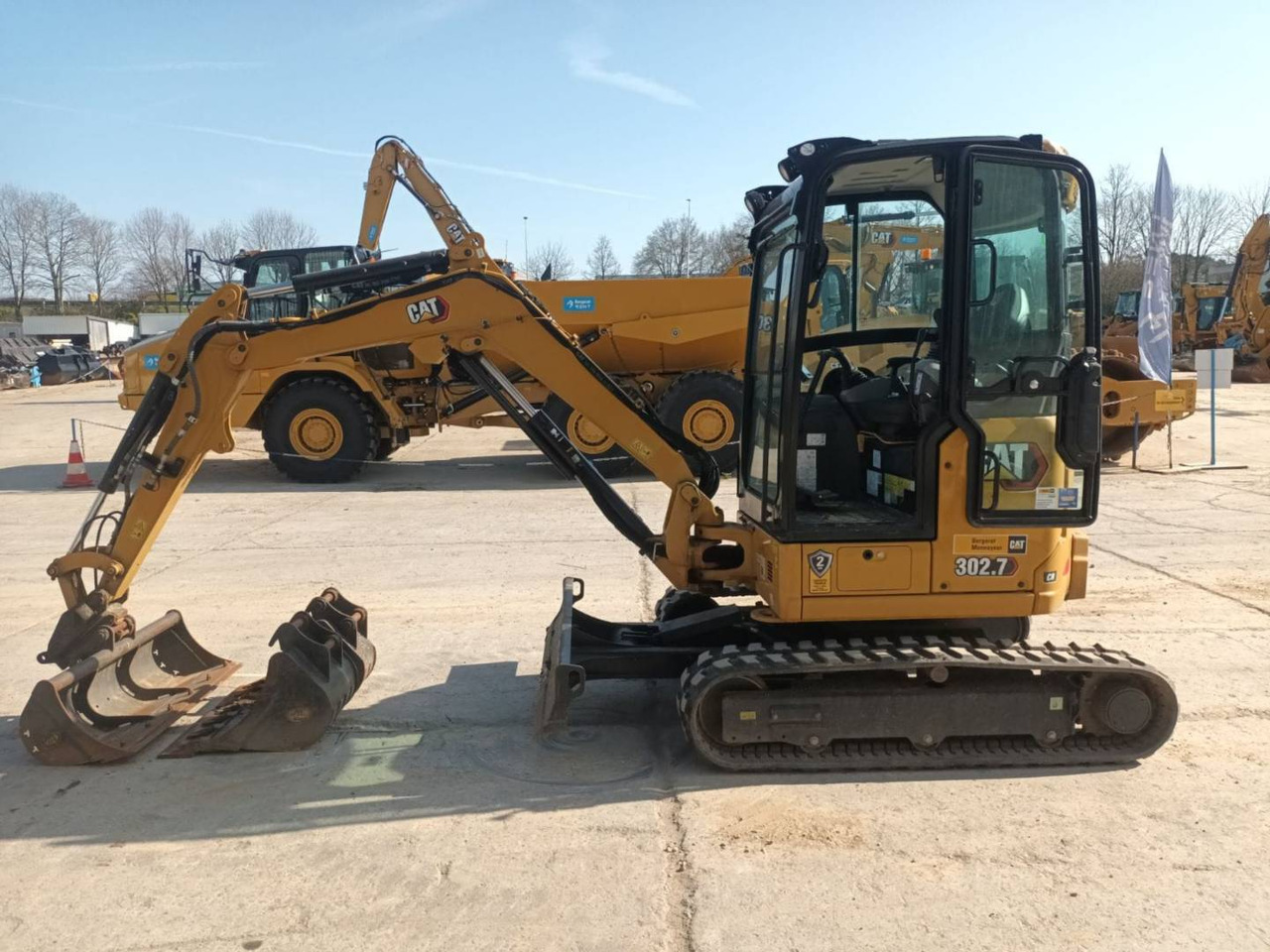 CAT 302.7 - Kāpurķēžu ekskavators: foto 4 CAT 302.7 - Kāpurķēžu ekskavators: foto 4