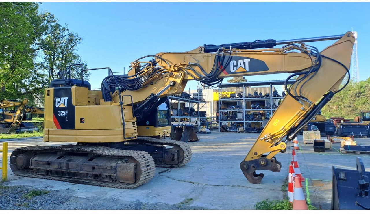 CAT 325F CR - Kāpurķēžu ekskavators: foto 1 CAT 325F CR - Kāpurķēžu ekskavators: foto 1