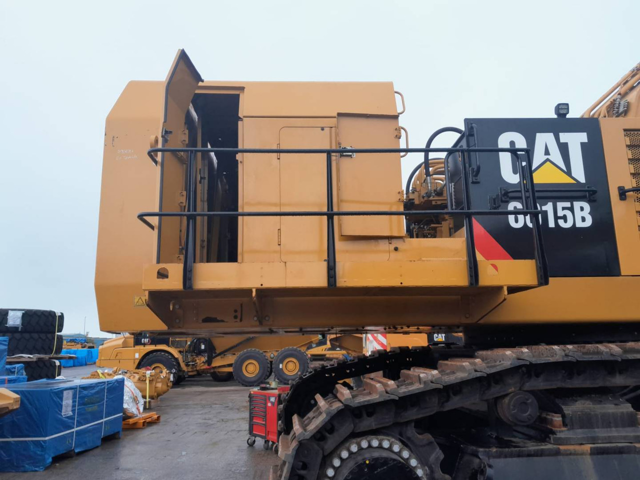 CAT 6015B - Kāpurķēžu ekskavators: foto 4 CAT 6015B - Kāpurķēžu ekskavators: foto 4