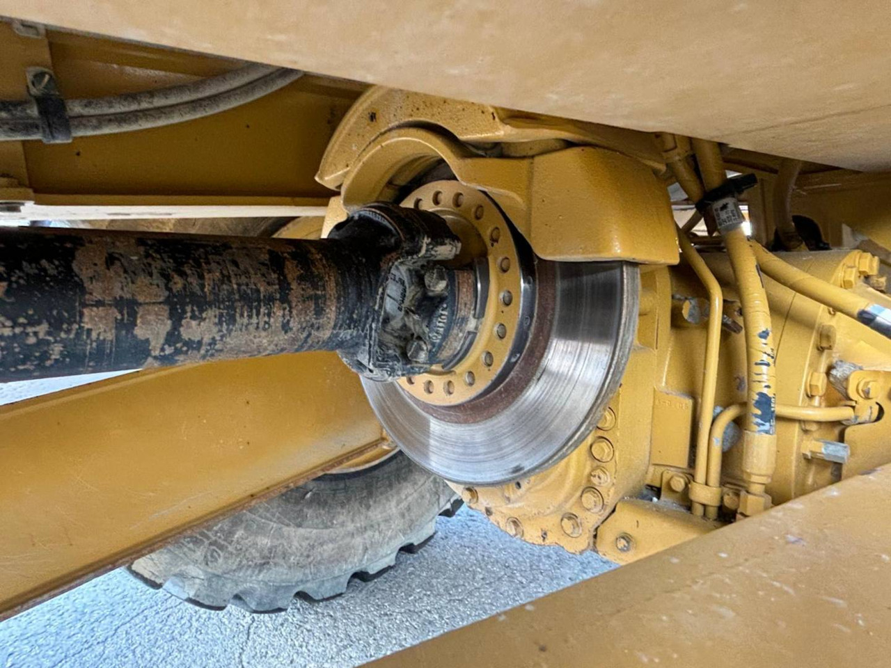 Artikulētias pašizgāzējs CAT 730: foto 20