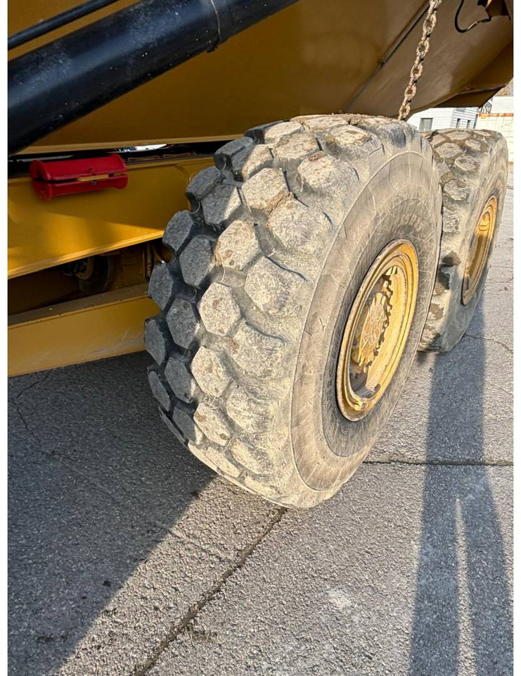 Artikulētias pašizgāzējs CAT 730: foto 17