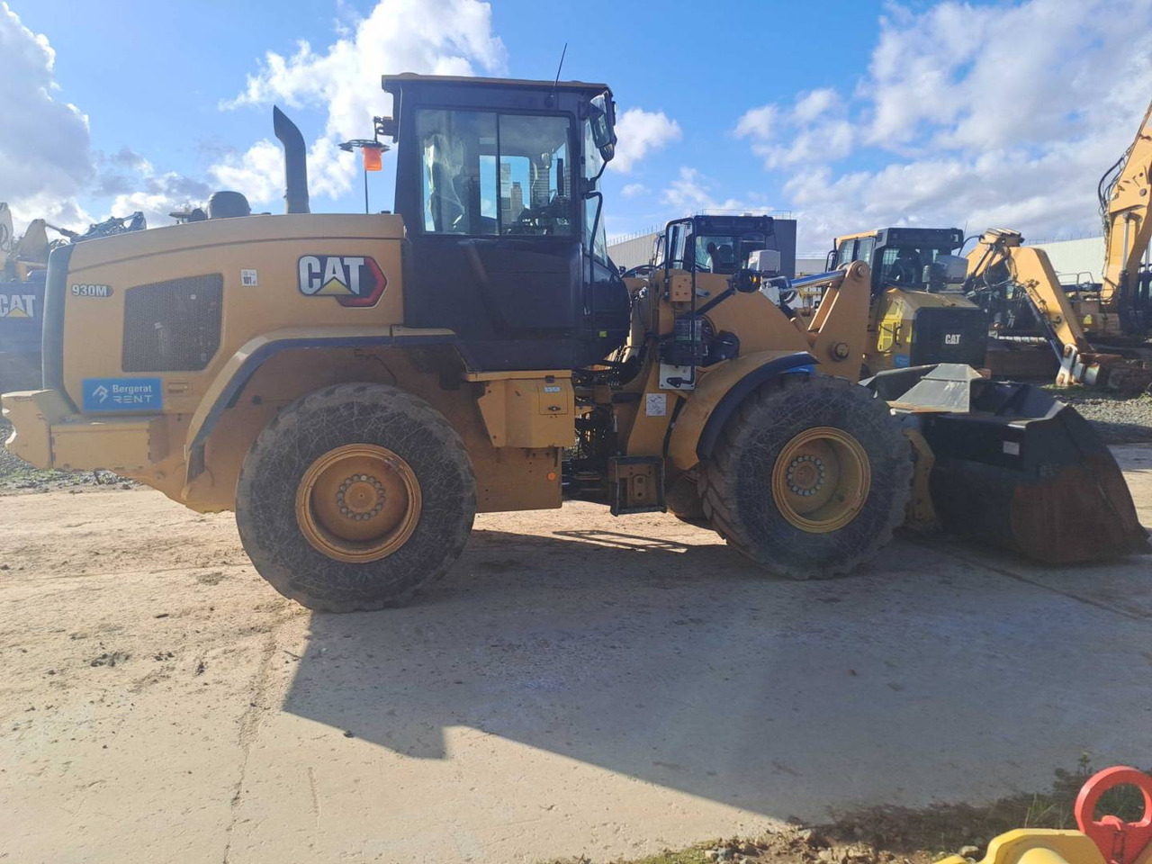 CAT 930M - Riteņu iekrāvējs: foto 4 CAT 930M - Riteņu iekrāvējs: foto 4