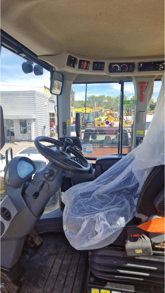 CAT 938M - Riteņu iekrāvējs: foto 3 CAT 938M - Riteņu iekrāvējs: foto 3