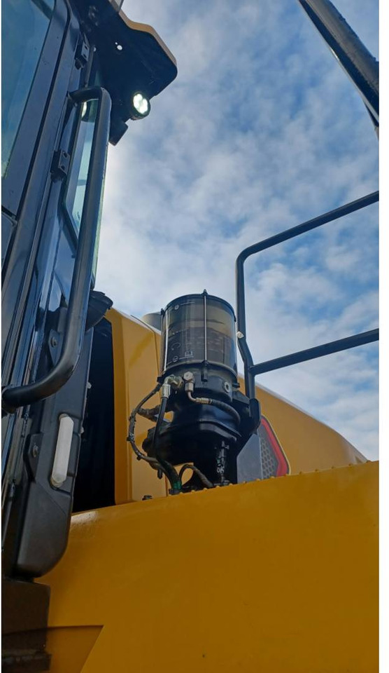 Riteņu iekrāvējs CAT 972M: foto 20