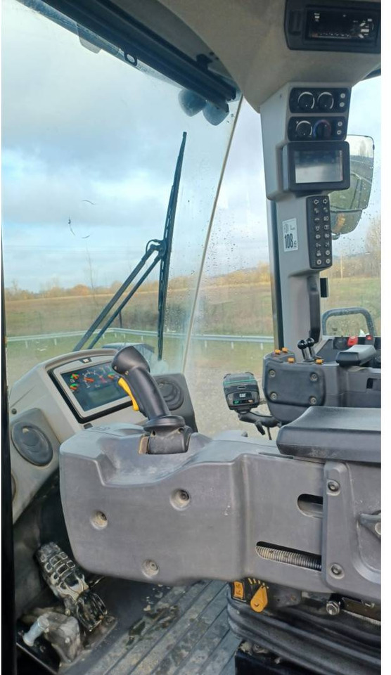 Riteņu iekrāvējs CAT 972M: foto 13