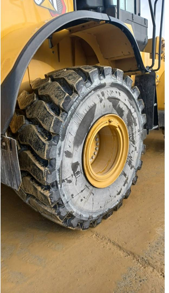 Riteņu iekrāvējs CAT 972M: foto 16