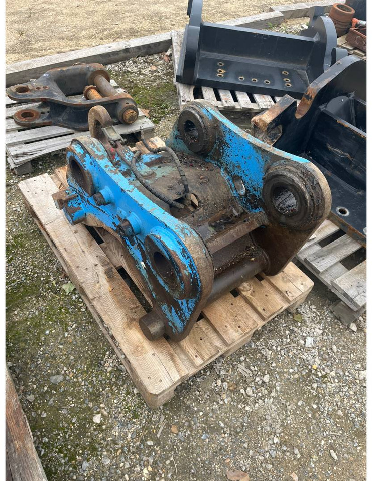 CAT COUPLER/CW45S/TIM/DB - Ātrā sakabe: foto 1 CAT COUPLER/CW45S/TIM/DB - Ātrā sakabe: foto 1