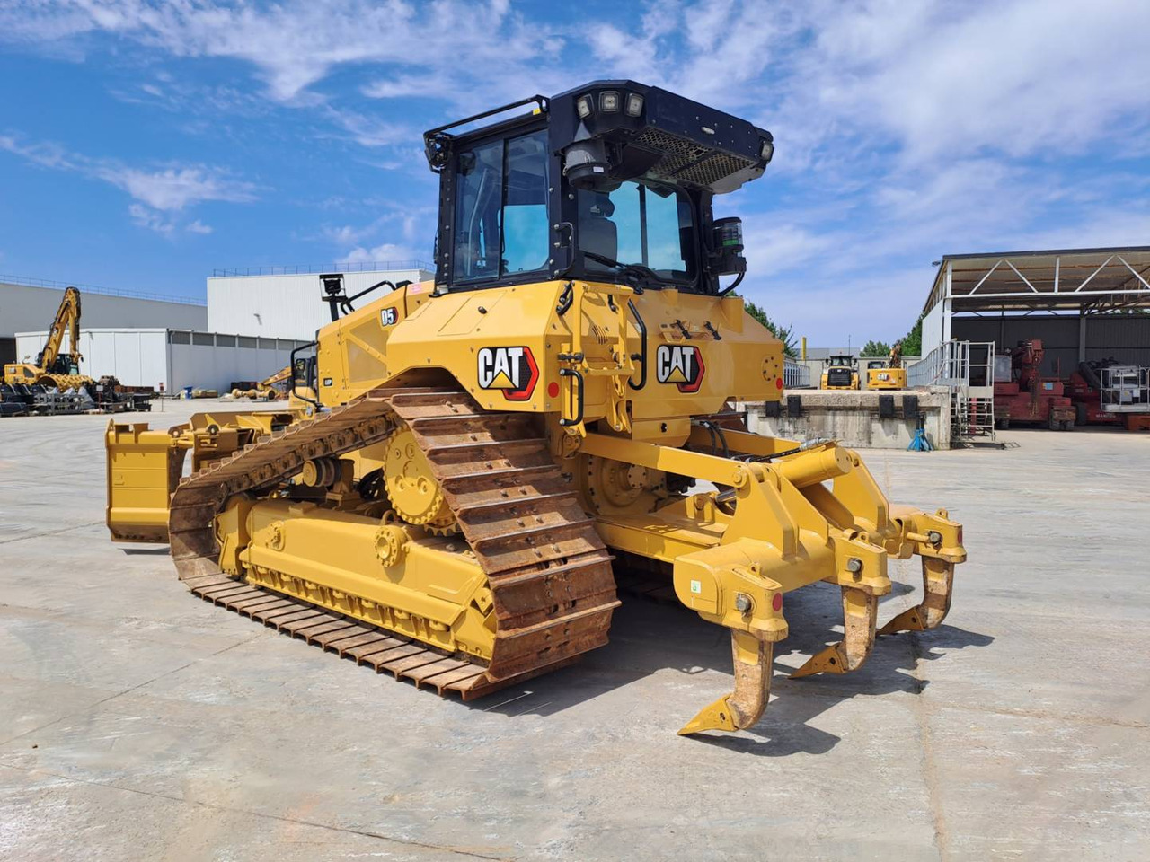 Buldozers CAT D5: foto 6