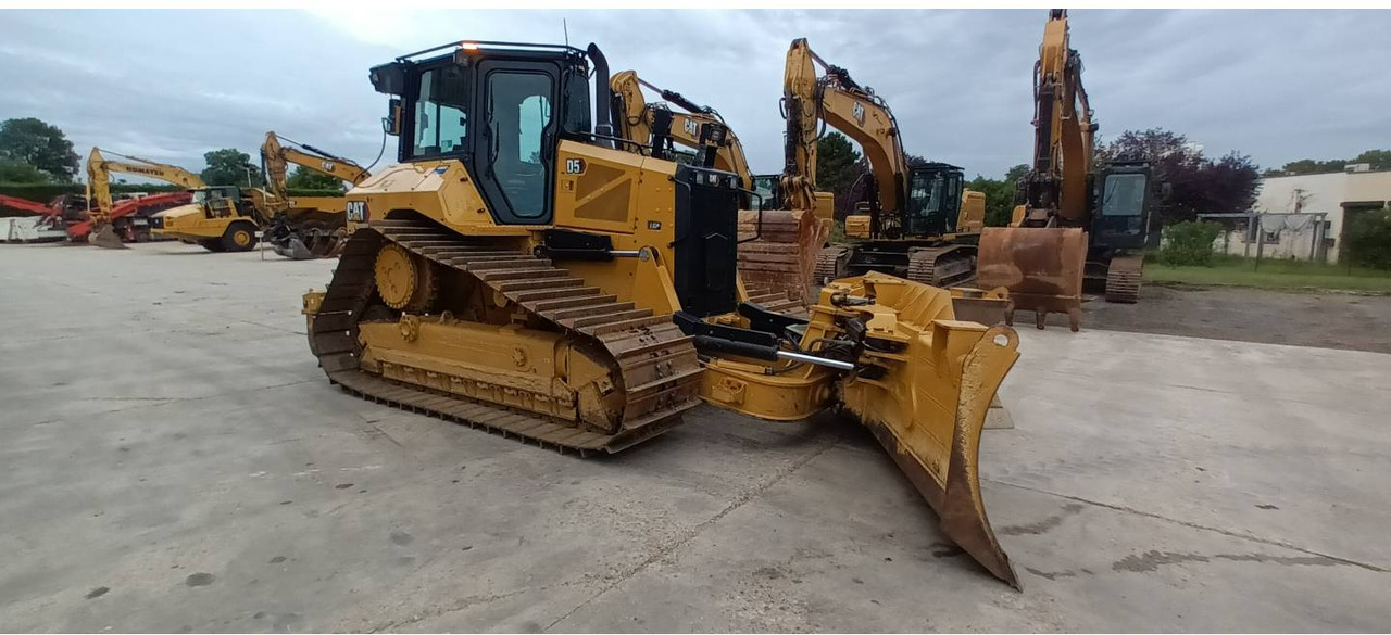 CAT D5 - Buldozers: foto 2 CAT D5 - Buldozers: foto 2