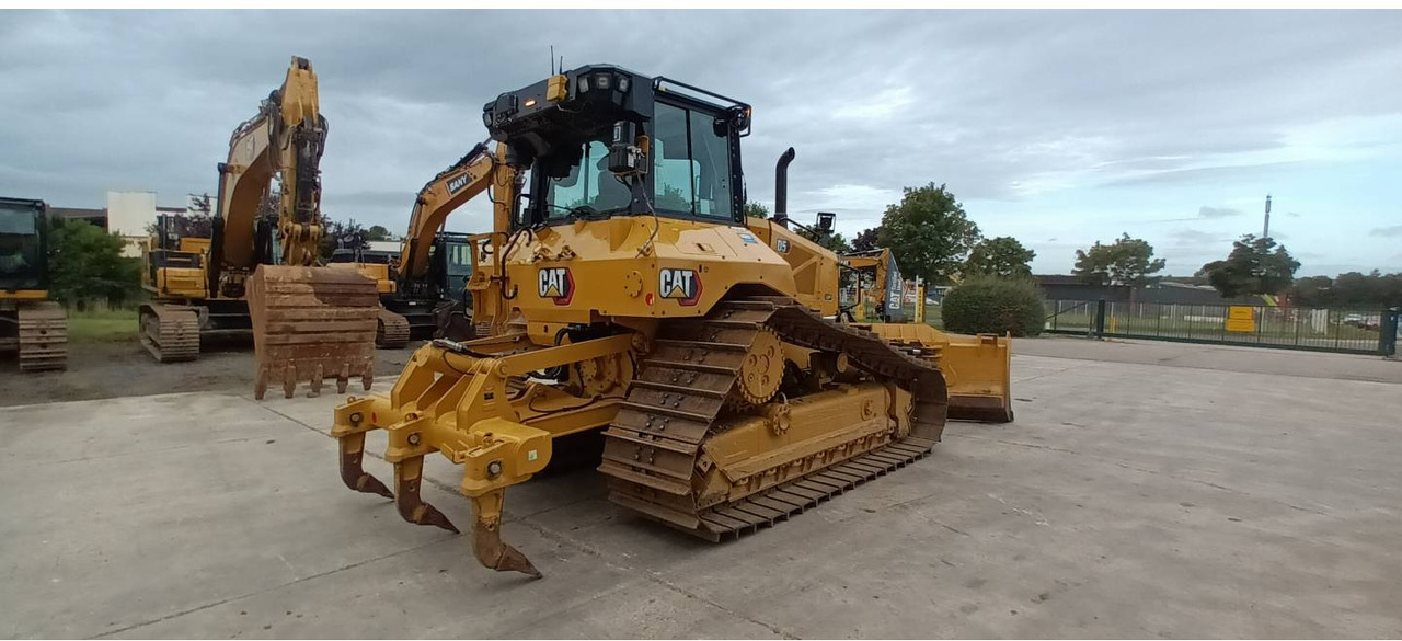CAT D5 - Buldozers: foto 3 CAT D5 - Buldozers: foto 3