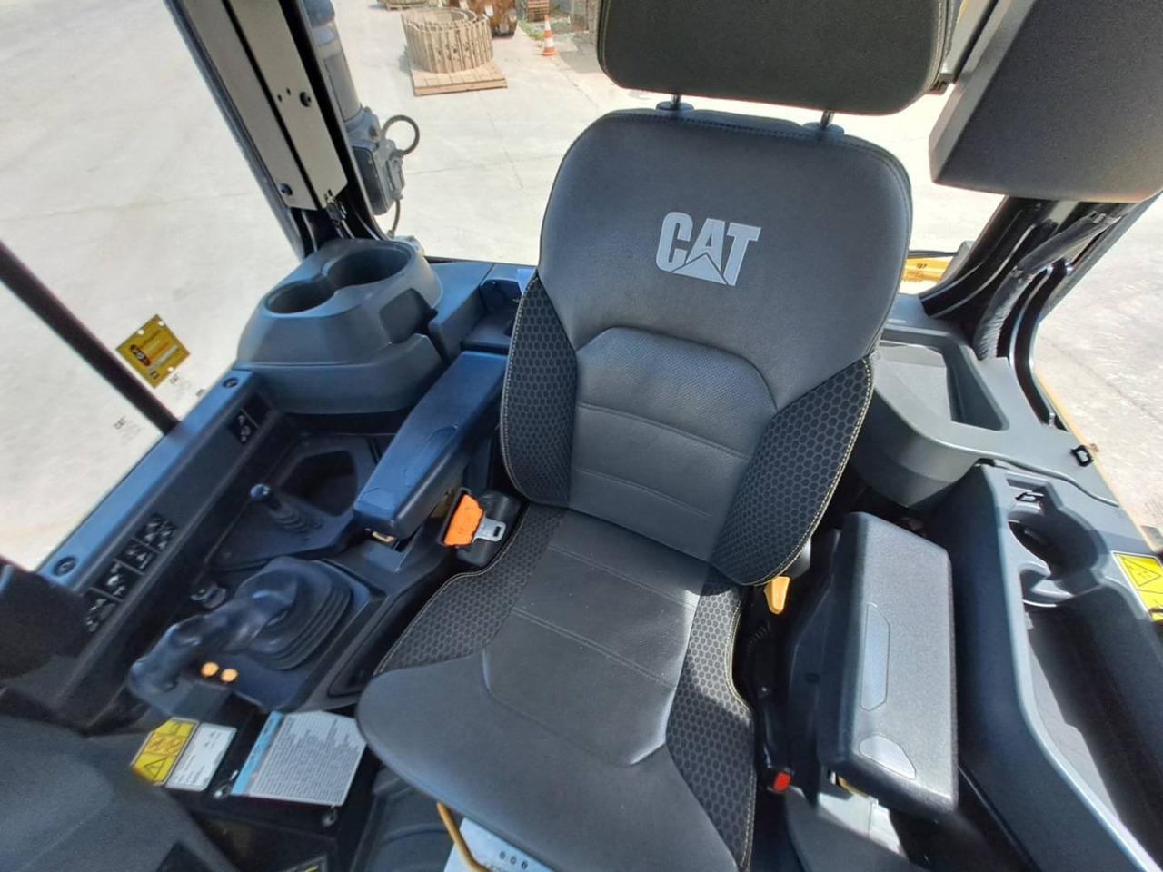 Buldozers CAT D5: foto 15