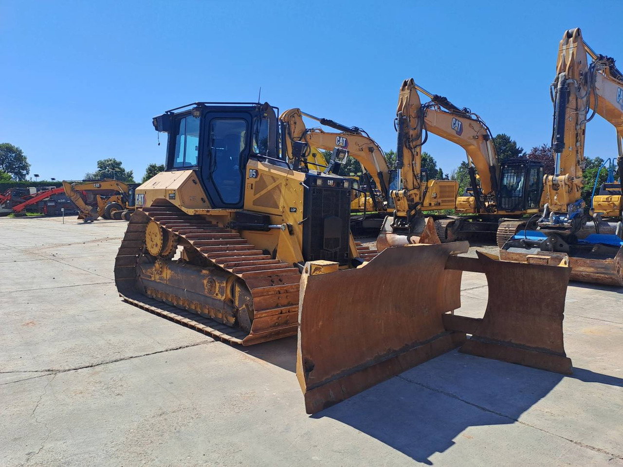 CAT D5 - Buldozers: foto 2 CAT D5 - Buldozers: foto 2