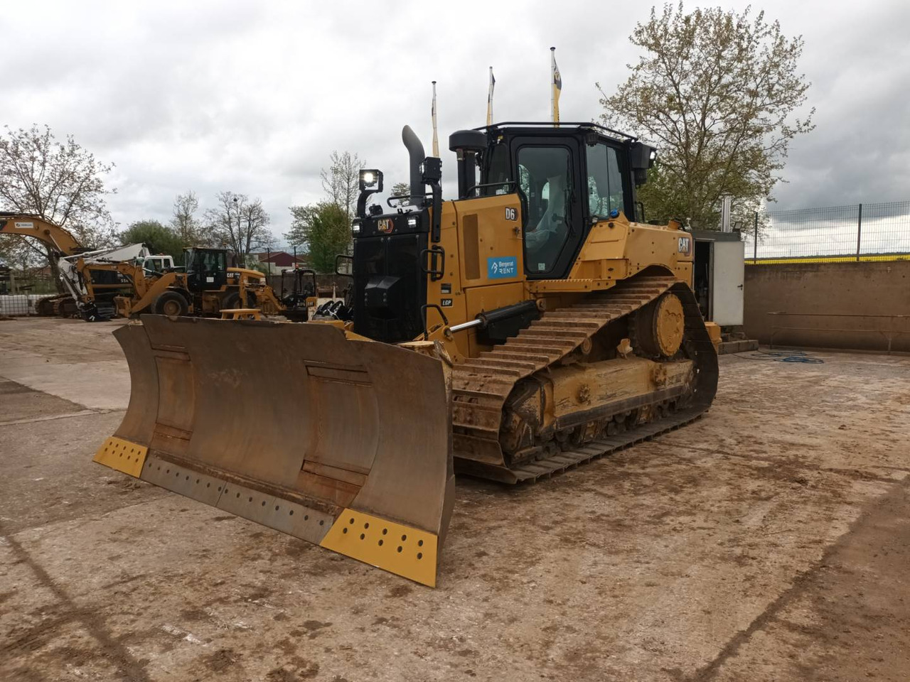 CAT D6 VPAT - Buldozers: foto 1 CAT D6 VPAT - Buldozers: foto 1