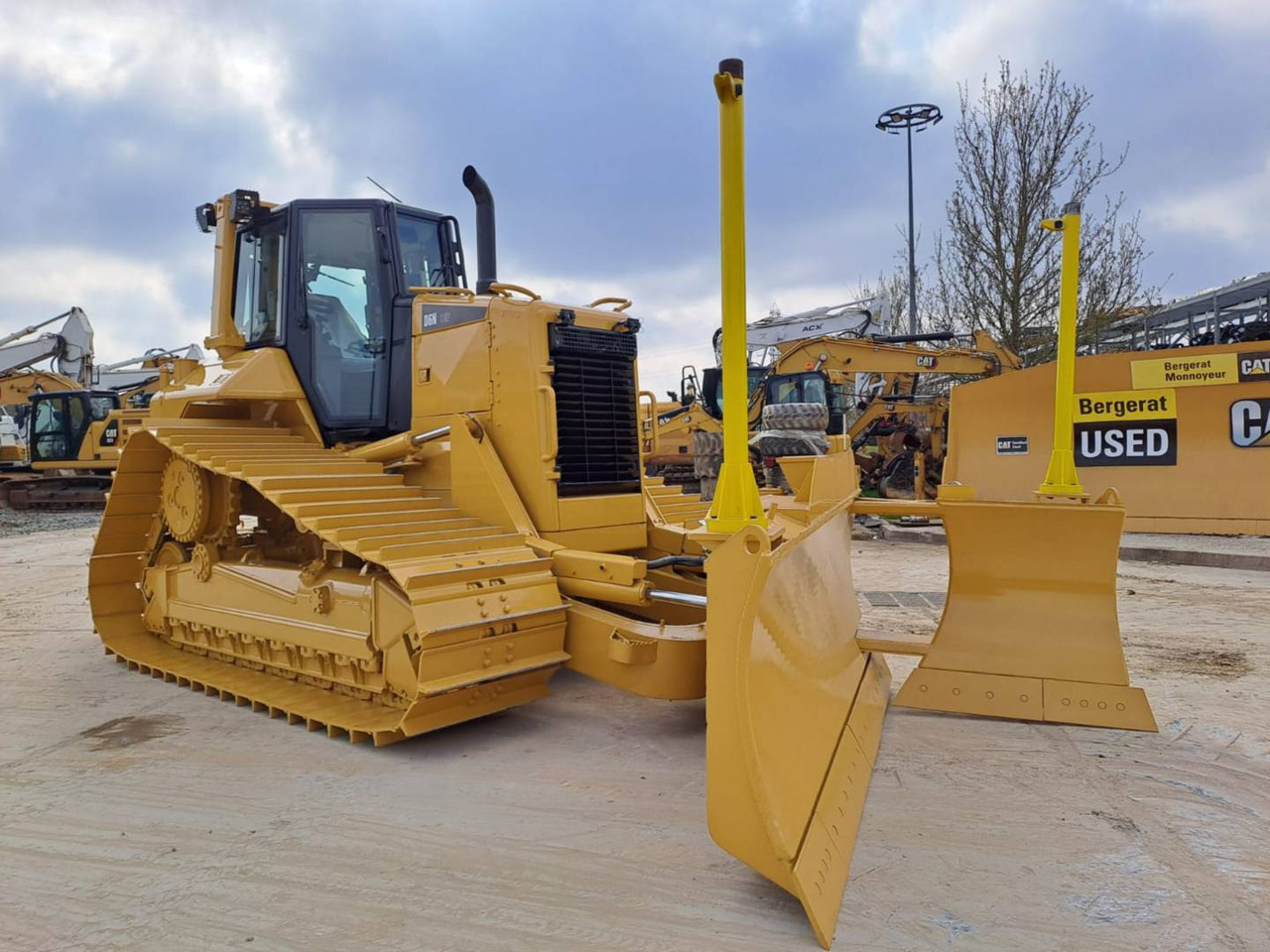 CAT D6NLGP - Buldozers: foto 2 CAT D6NLGP - Buldozers: foto 2