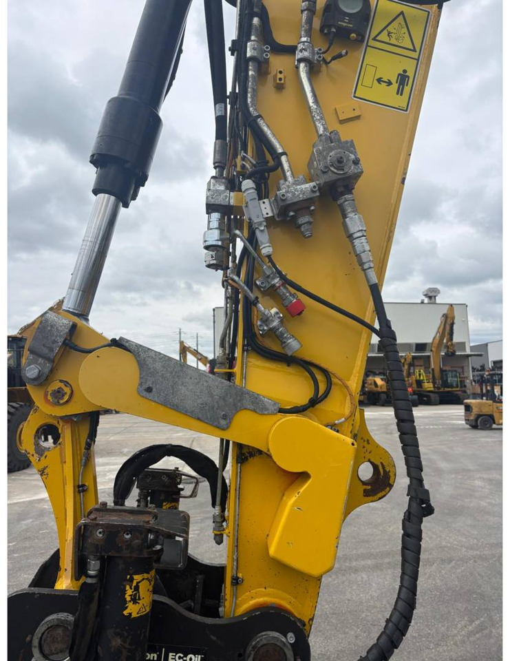 Riteņu ekskavators CAT M323F: foto 21