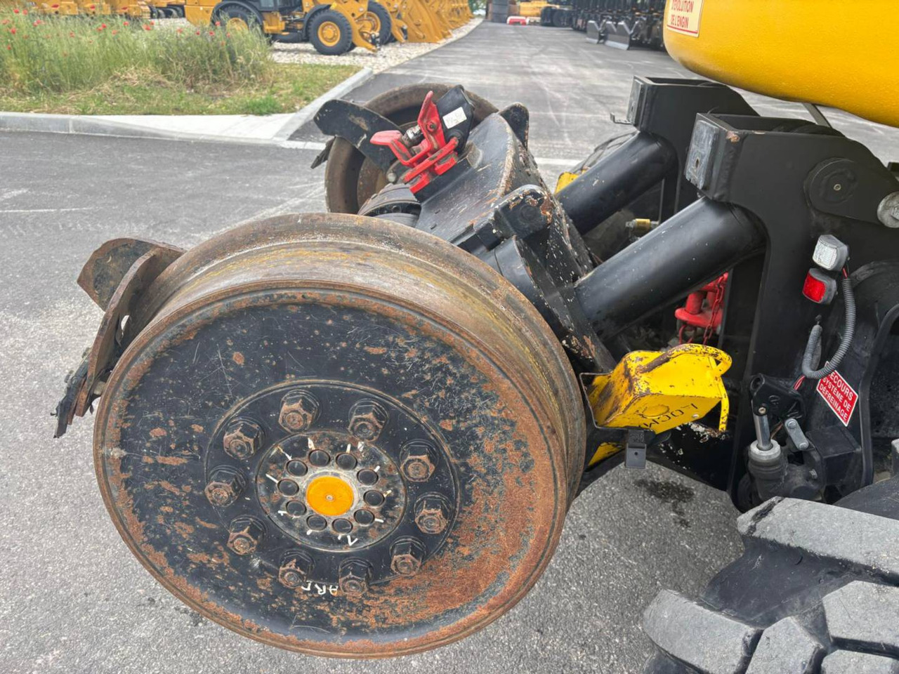 Riteņu ekskavators CAT M323F: foto 15