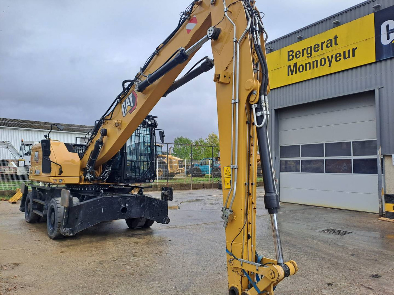 CAT MH3024 - Riteņu ekskavators: foto 2 CAT MH3024 - Riteņu ekskavators: foto 2