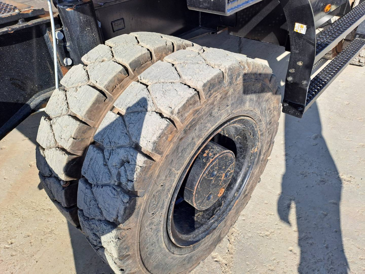 Riteņu ekskavators CAT MH3026: foto 11