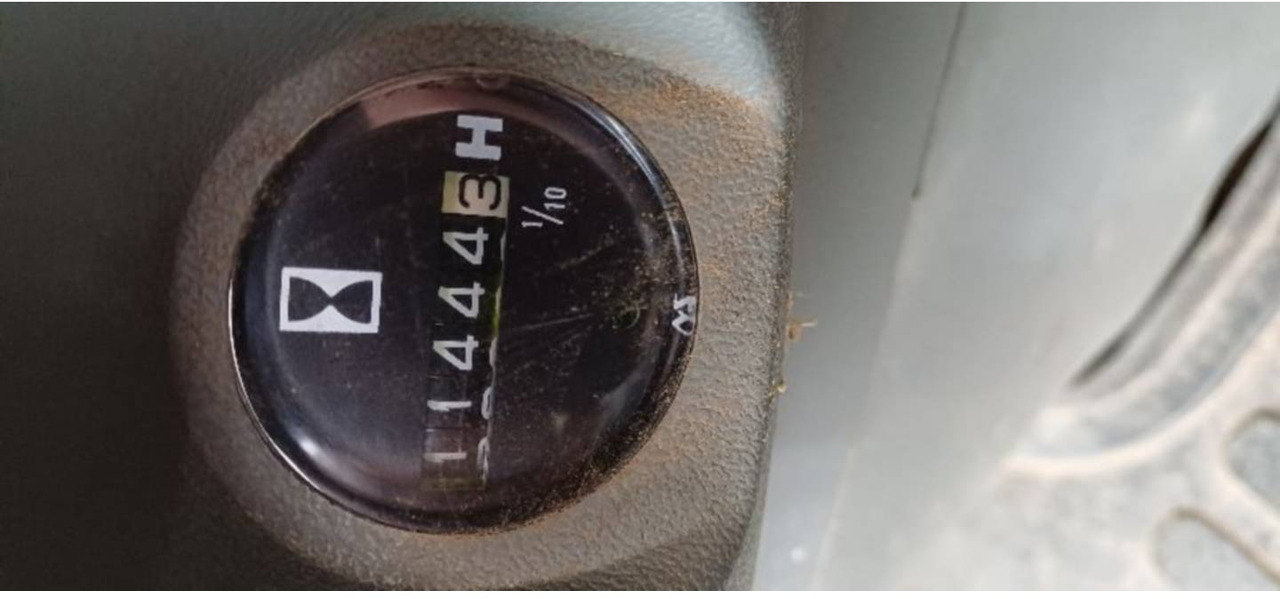 FIAT ALLIS / NEW HOLLAND EX165W - Riteņu ekskavators: foto 5 FIAT ALLIS / NEW HOLLAND EX165W - Riteņu ekskavators: foto 5