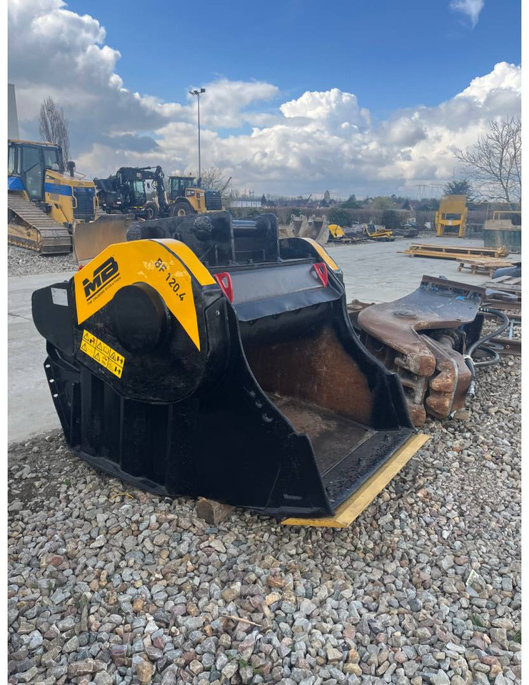 MB BF120/MB CRUSHER - Kauss - Celtniecības tehnika: foto 1 MB BF120/MB CRUSHER - Kauss - Celtniecības tehnika: foto 1