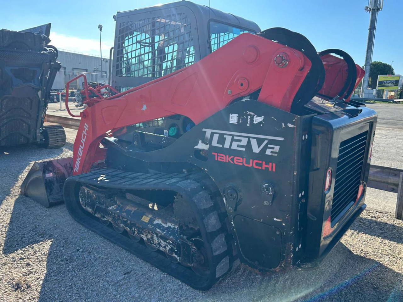 TAKEUCHI MFG. CO. LTD. TL12 - Kāpurķēžu iekrāvējs: foto 4 TAKEUCHI MFG. CO. LTD. TL12 - Kāpurķēžu iekrāvējs: foto 4