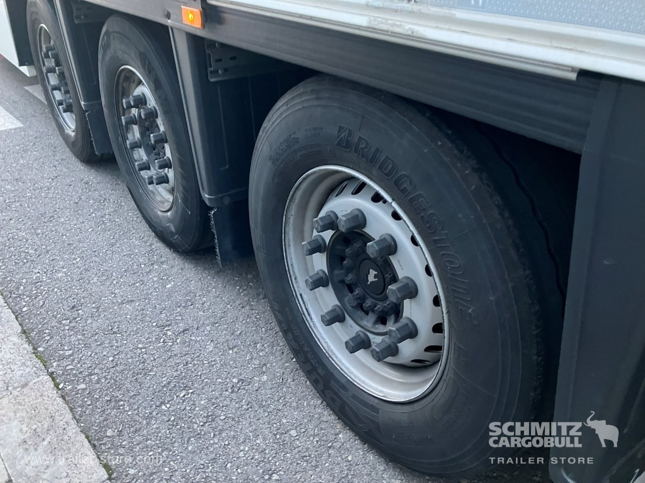 SCHMITZ Semiremolque Frigo Standard Double deck - Puspiekabe izotermiskais: foto 5 SCHMITZ Semiremolque Frigo Standard Double deck - Puspiekabe izotermiskais: foto 5
