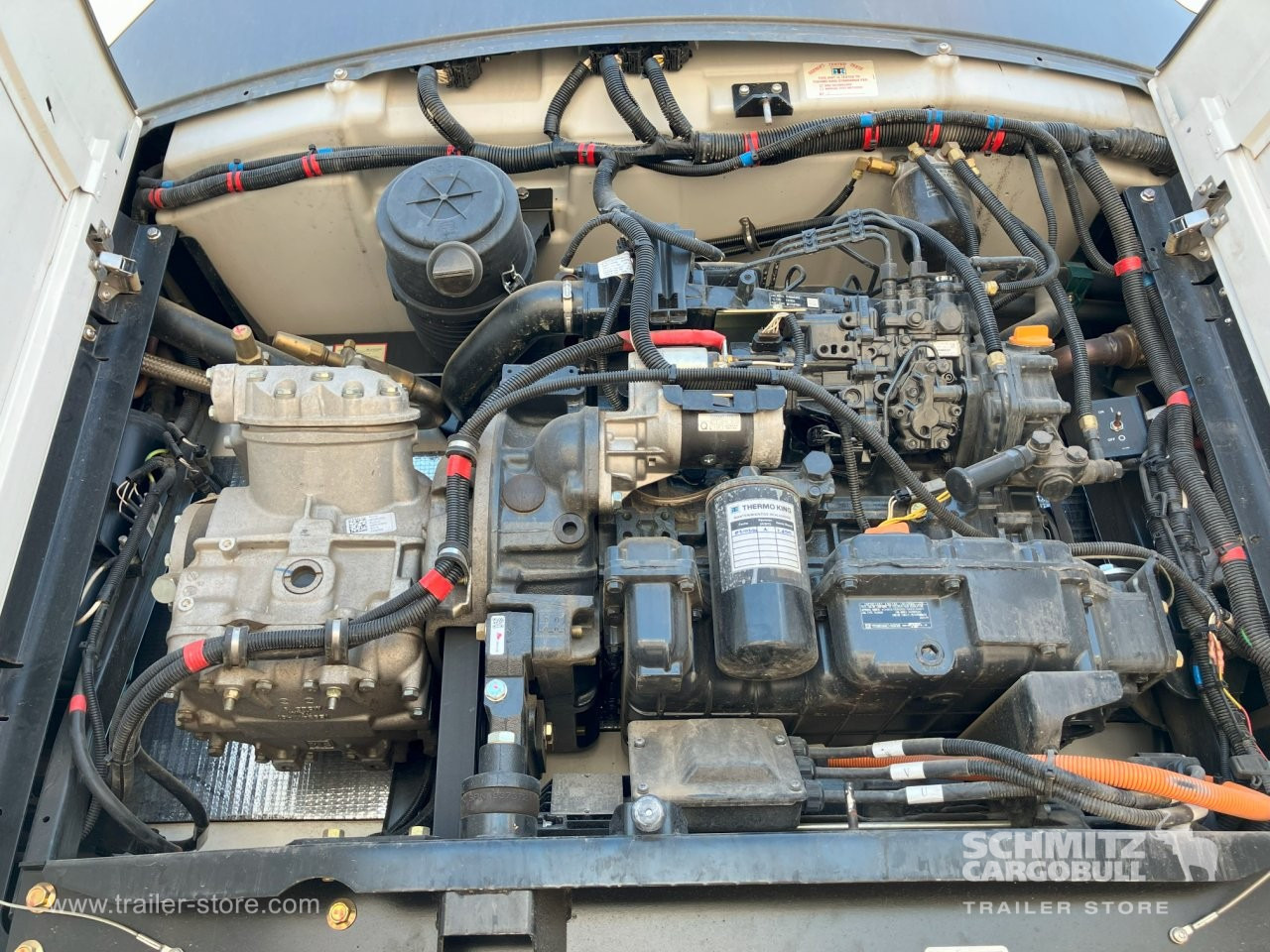 SCHMITZ Semiremolque Frigo Standard Double deck - Puspiekabe izotermiskais: foto 5 SCHMITZ Semiremolque Frigo Standard Double deck - Puspiekabe izotermiskais: foto 5