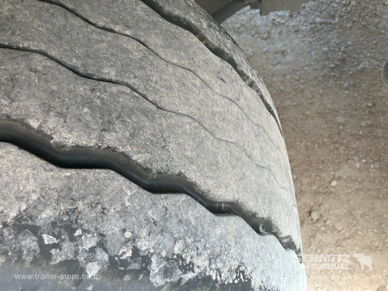 SCHMITZ Semiremolque Frigo Standard - Puspiekabe izotermiskais: foto 3 SCHMITZ Semiremolque Frigo Standard - Puspiekabe izotermiskais: foto 3