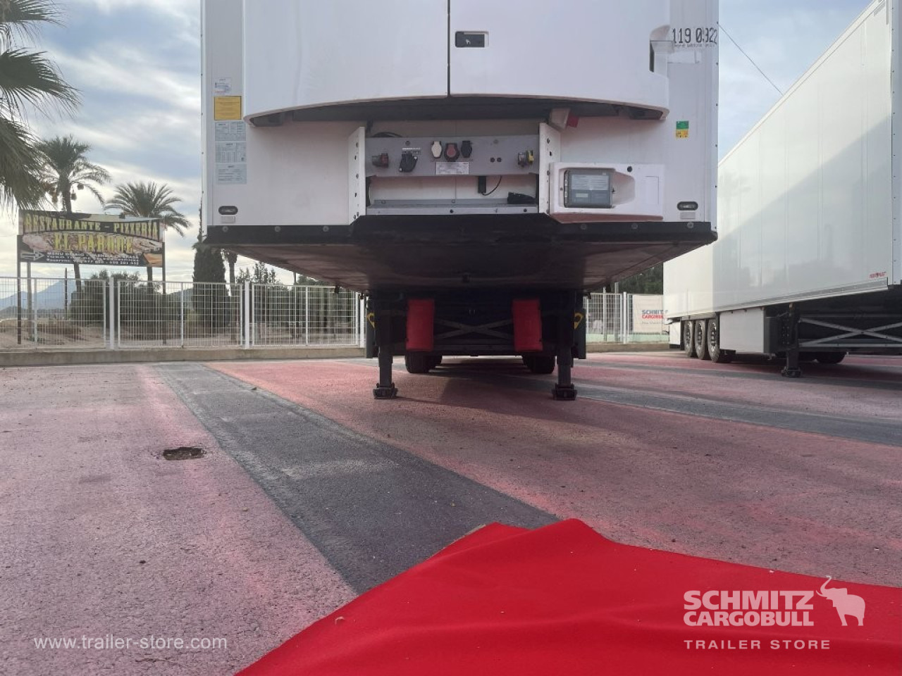 SCHMITZ Semiremolque Frigo Standard - Puspiekabe izotermiskais: foto 2 SCHMITZ Semiremolque Frigo Standard - Puspiekabe izotermiskais: foto 2