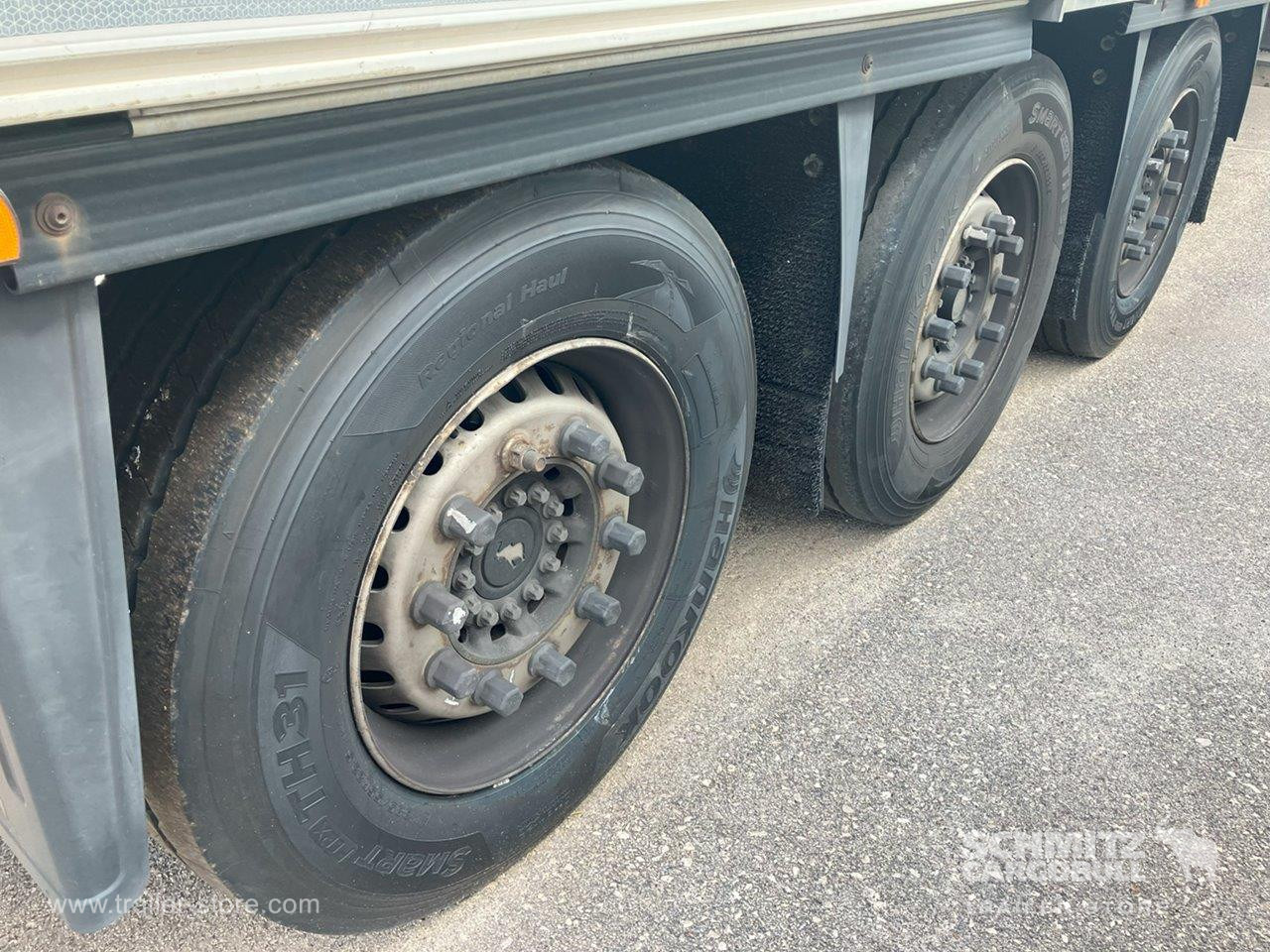 SCHMITZ Semiremolque Frigo Standard - Puspiekabe izotermiskais: foto 3 SCHMITZ Semiremolque Frigo Standard - Puspiekabe izotermiskais: foto 3