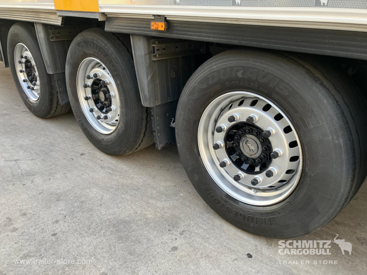 SCHMITZ Semiremolque Frigo Standard - Puspiekabe izotermiskais: foto 2 SCHMITZ Semiremolque Frigo Standard - Puspiekabe izotermiskais: foto 2