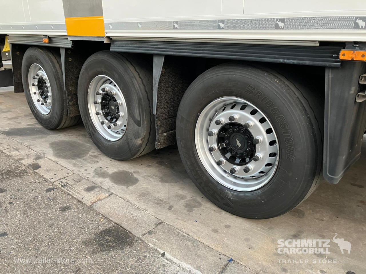 SCHMITZ Semiremolque Frigo Standard - Puspiekabe izotermiskais: foto 3 SCHMITZ Semiremolque Frigo Standard - Puspiekabe izotermiskais: foto 3