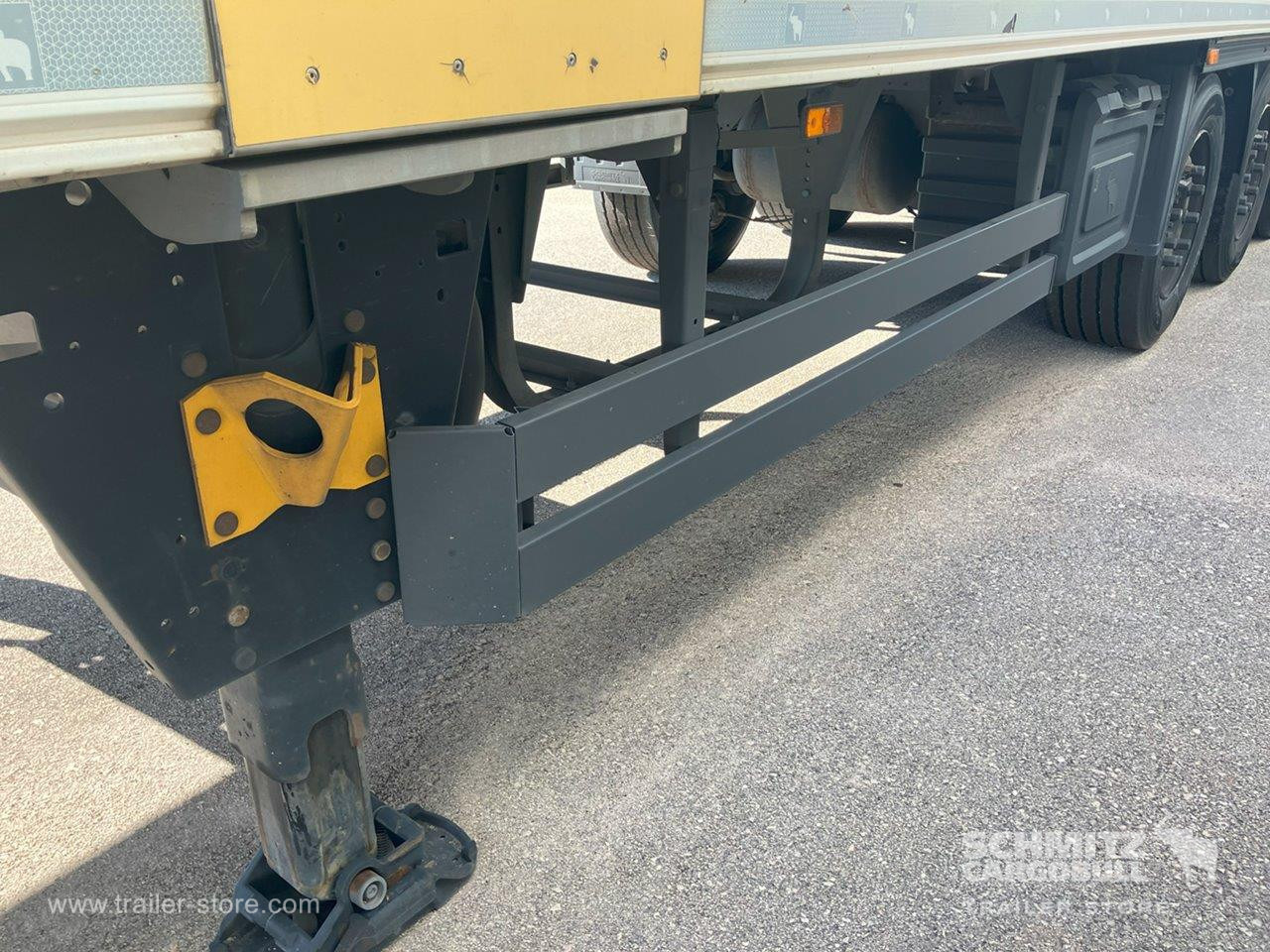 SCHMITZ Semiremolque Frigo Standard - Puspiekabe izotermiskais: foto 2 SCHMITZ Semiremolque Frigo Standard - Puspiekabe izotermiskais: foto 2