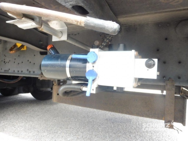 Schmitz Cargobull Curtainsider Mega - Tenta puspiekabe: foto 2 Schmitz Cargobull Curtainsider Mega - Tenta puspiekabe: foto 2