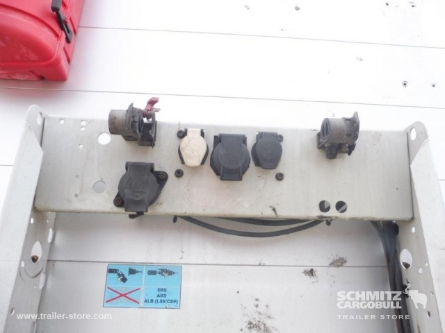 Schmitz Cargobull Curtainsider Mega - Tenta puspiekabe: foto 3 Schmitz Cargobull Curtainsider Mega - Tenta puspiekabe: foto 3