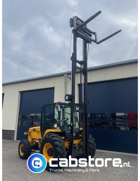 JCB 930 Off-Road forklift - Ruwterrein heftruck -Bouwjaar 2008 - 4x4 - 4WD - Side shift - Vorkverstelling - 550 cm hefhoogte - Bezceļu autokrāvējs: foto 4 JCB 930 Off-Road forklift - Ruwterrein heftruck -Bouwjaar 2008 - 4x4 - 4WD - Side shift - Vorkverstelling - 550 cm hefhoogte - Bezceļu autokrāvējs: foto 4