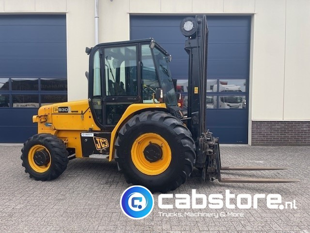 JCB 930 Off-Road forklift - Ruwterrein heftruck -Bouwjaar 2008 - 4x4 - 4WD - Side shift - Vorkverstelling - 550 cm hefhoogte - Bezceļu autokrāvējs: foto 1 JCB 930 Off-Road forklift - Ruwterrein heftruck -Bouwjaar 2008 - 4x4 - 4WD - Side shift - Vorkverstelling - 550 cm hefhoogte - Bezceļu autokrāvējs: foto 1