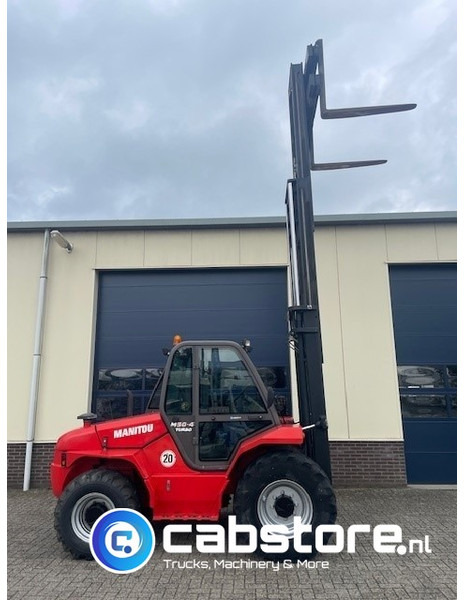 Manitou M 50-4 Turbo offroad forklift 4x4 Ruwterrein heftruck - Bouwjaar 2012 - Freelift - 5 Ton - Bezceļu autokrāvējs: foto 4 Manitou M 50-4 Turbo offroad forklift 4x4 Ruwterrein heftruck - Bouwjaar 2012 - Freelift - 5 Ton - Bezceļu autokrāvējs: foto 4